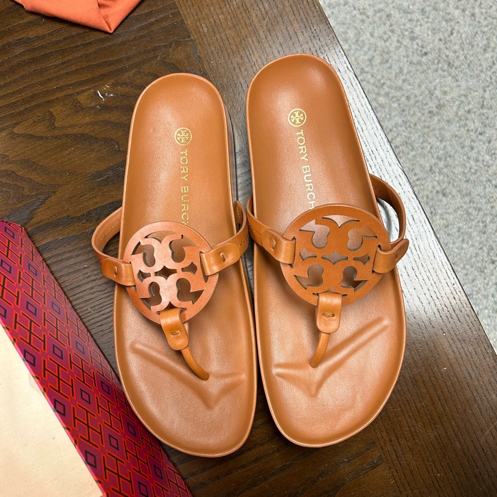 Tory Burch Brown sandals/ flats, size 10,